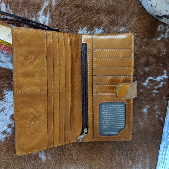 Patricia Nash Wallet Wristlet First Bloom P581326 - Picture 5 of 7